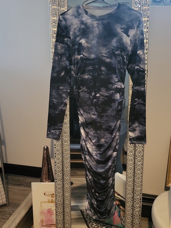 SHEIN Dresses & Skirts - NWOT Tie-Dye Long Sleeve Ruched Maxi Dress - Navy/Gray